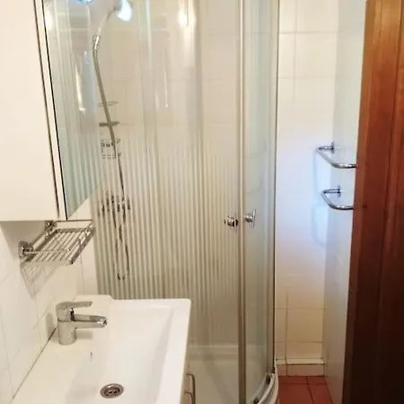 Erdo Lelke Vendeghaz: Mesebeli, Erdoszeli Fahaz Panoramaval Alpehytte