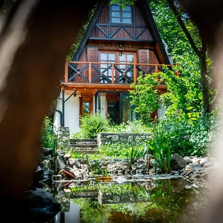 샬레 Erdo Lelke Vendeghaz: Mesebeli, Erdoszeli Fahaz Panoramaval *